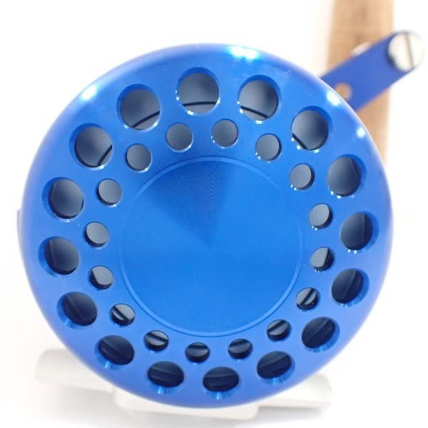 Ｃ３ーＲＨブルーリミテッド